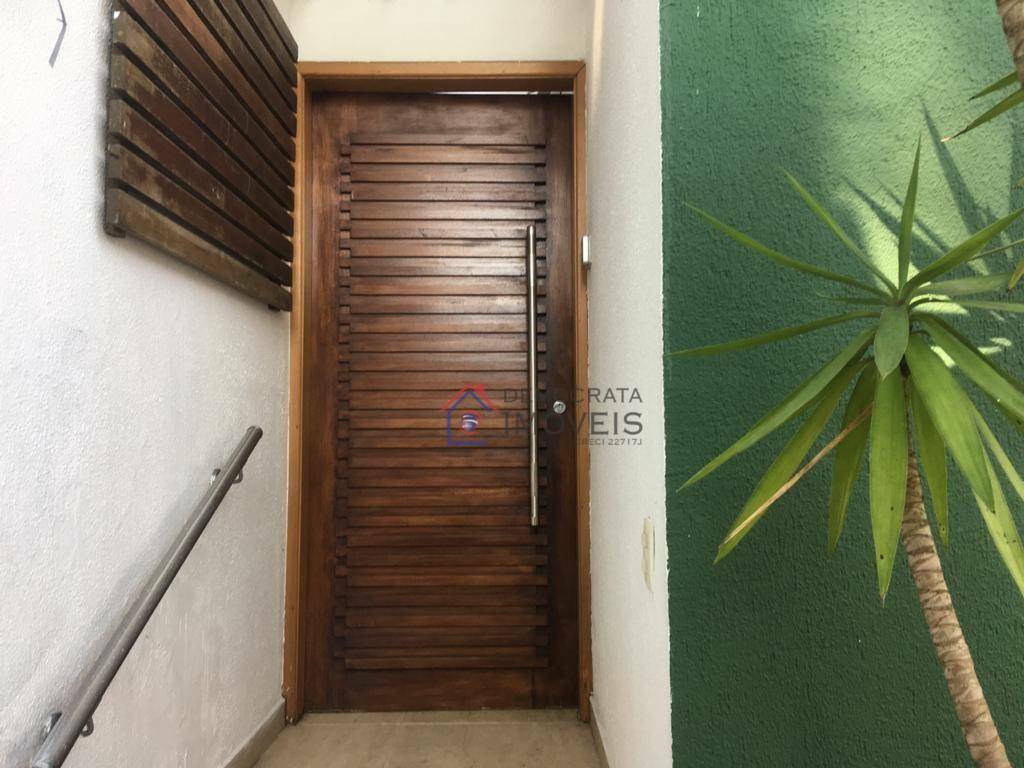 Sobrado à venda e aluguel com 3 quartos, 121m² - Foto 22