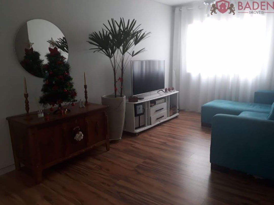 Apartamento à venda com 2 quartos, 68m² - Foto 1