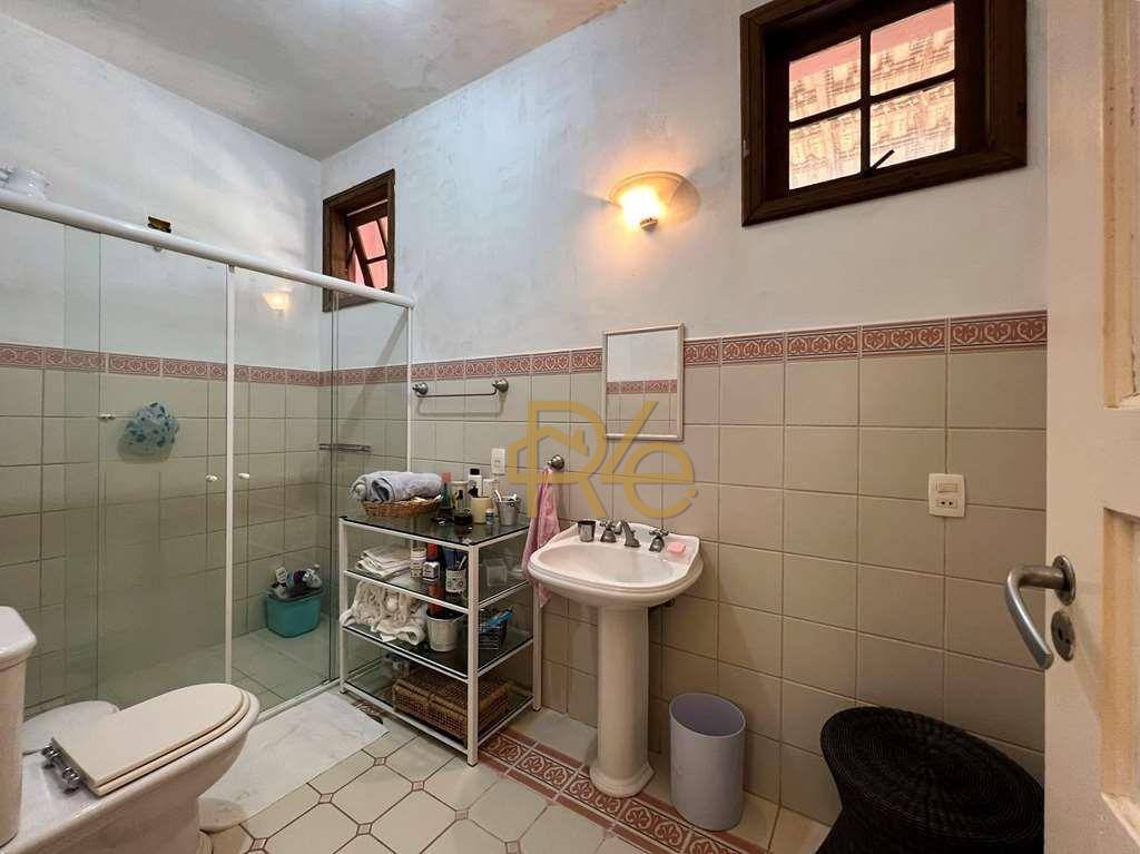 Casa de Condomínio à venda com 4 quartos, 600m² - Foto 43