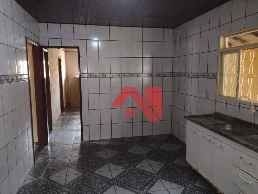 Casa à venda com 3 quartos, 115m² - Foto 1