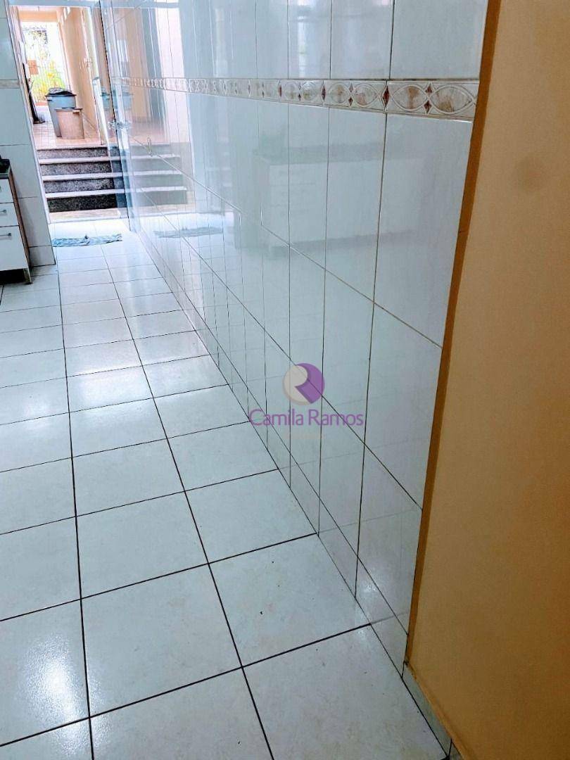Sobrado à venda com 2 quartos, 336m² - Foto 4