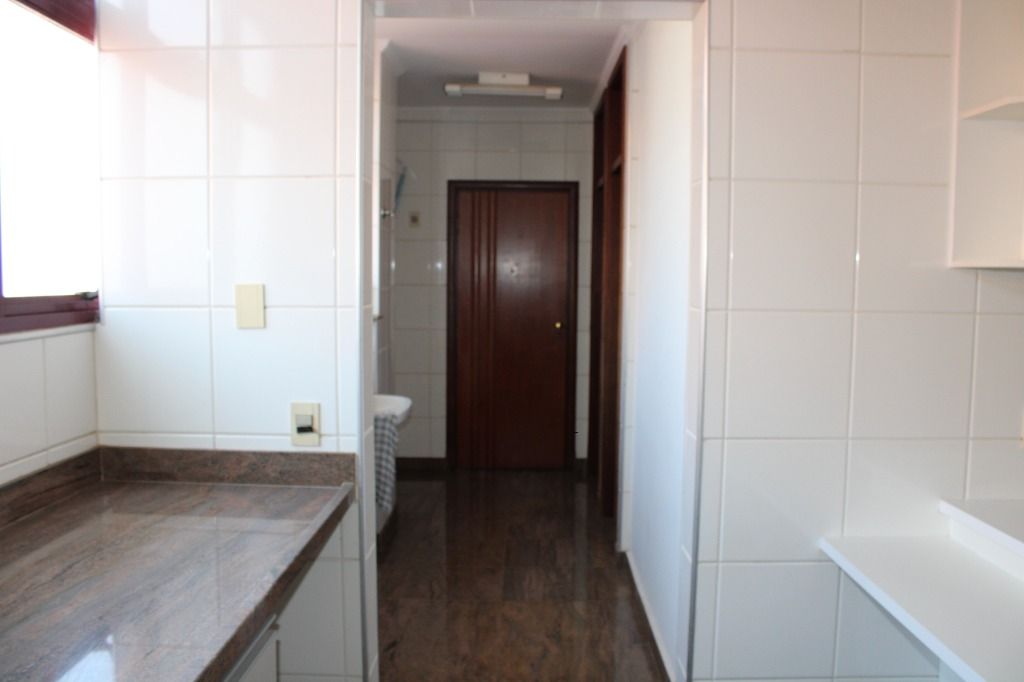 Apartamento à venda com 4 quartos, 340m² - Foto 28