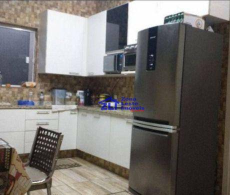 Sobrado à venda com 3 quartos, 250m² - Foto 4