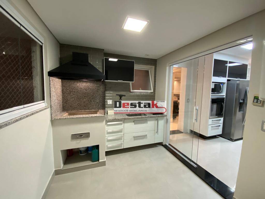 Apartamento à venda com 3 quartos, 158m² - Foto 8