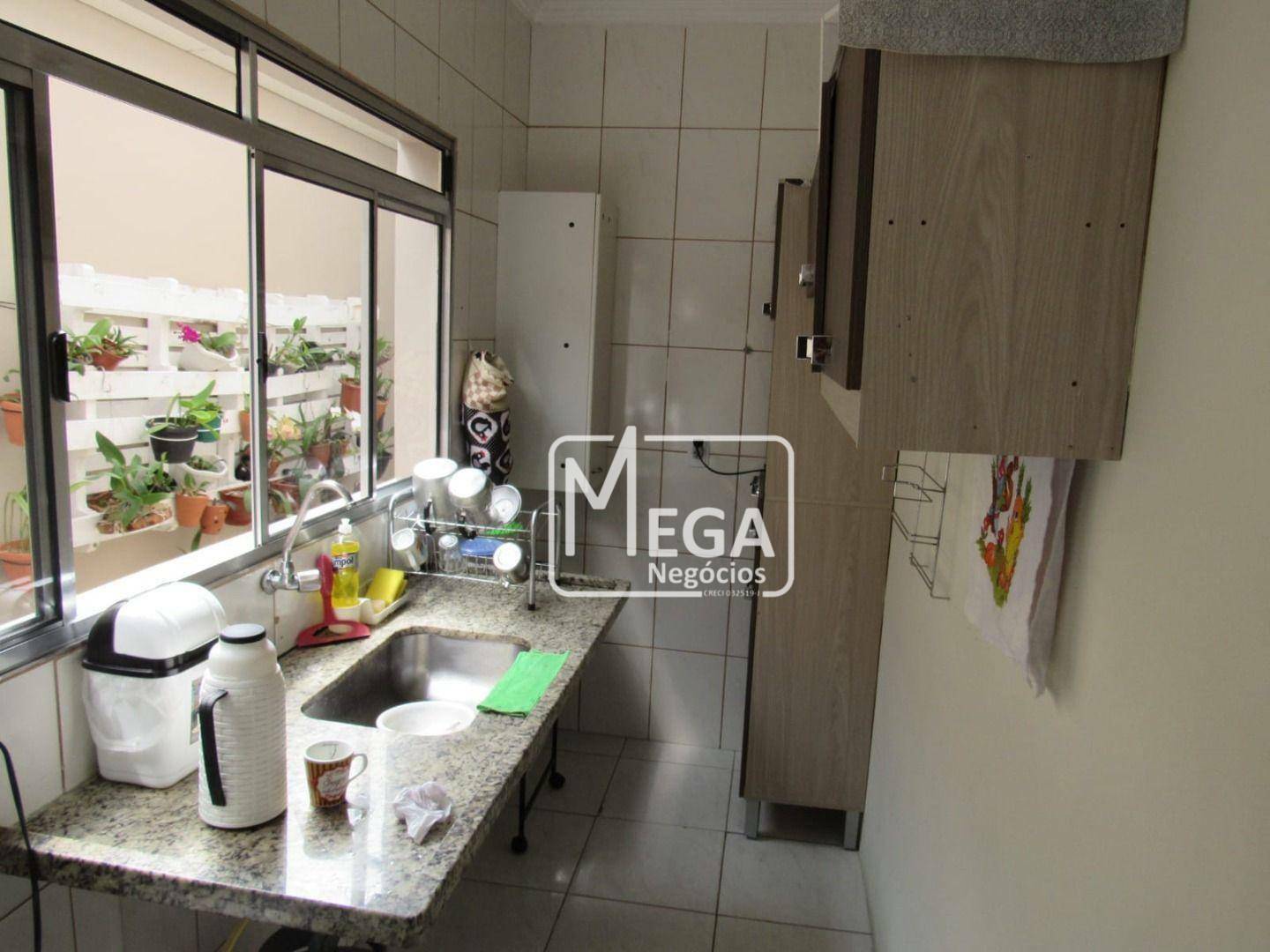 Casa à venda com 4 quartos, 250m² - Foto 18