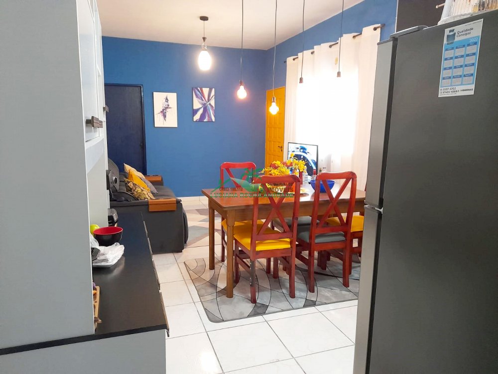 Casa à venda com 2 quartos, 61m² - Foto 4