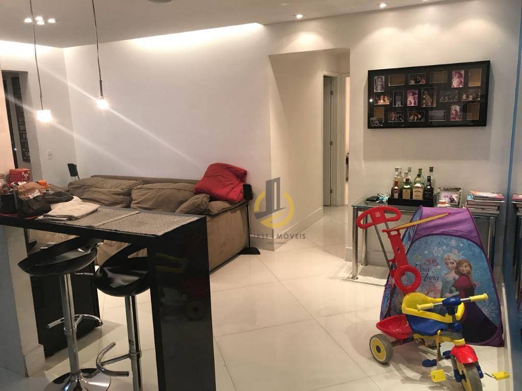 Apartamento para alugar com 2 quartos, 72m² - Foto 2