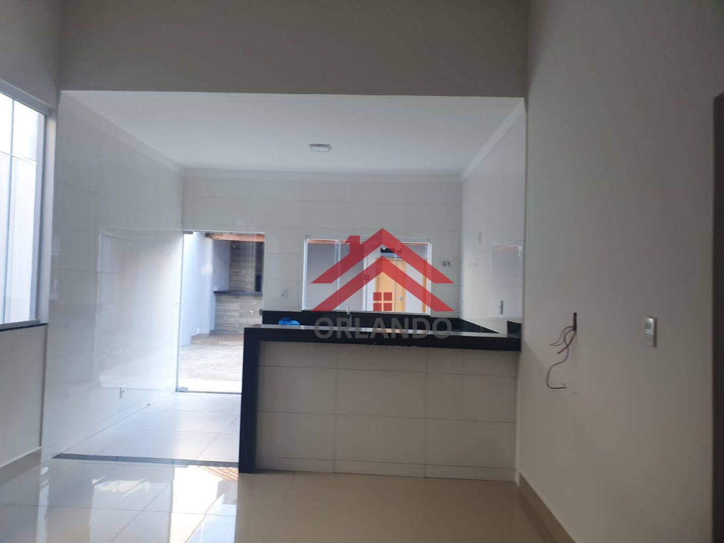 Casa à venda com 3 quartos, 165m² - Foto 2