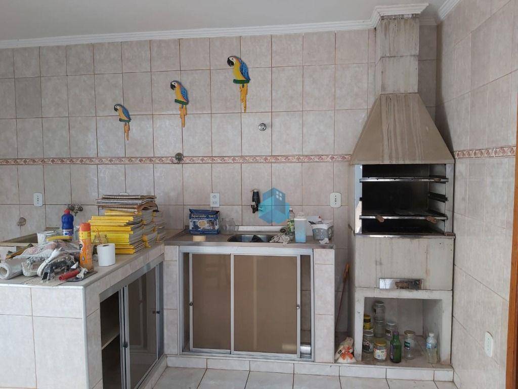 Casa à venda com 3 quartos, 250m² - Foto 21