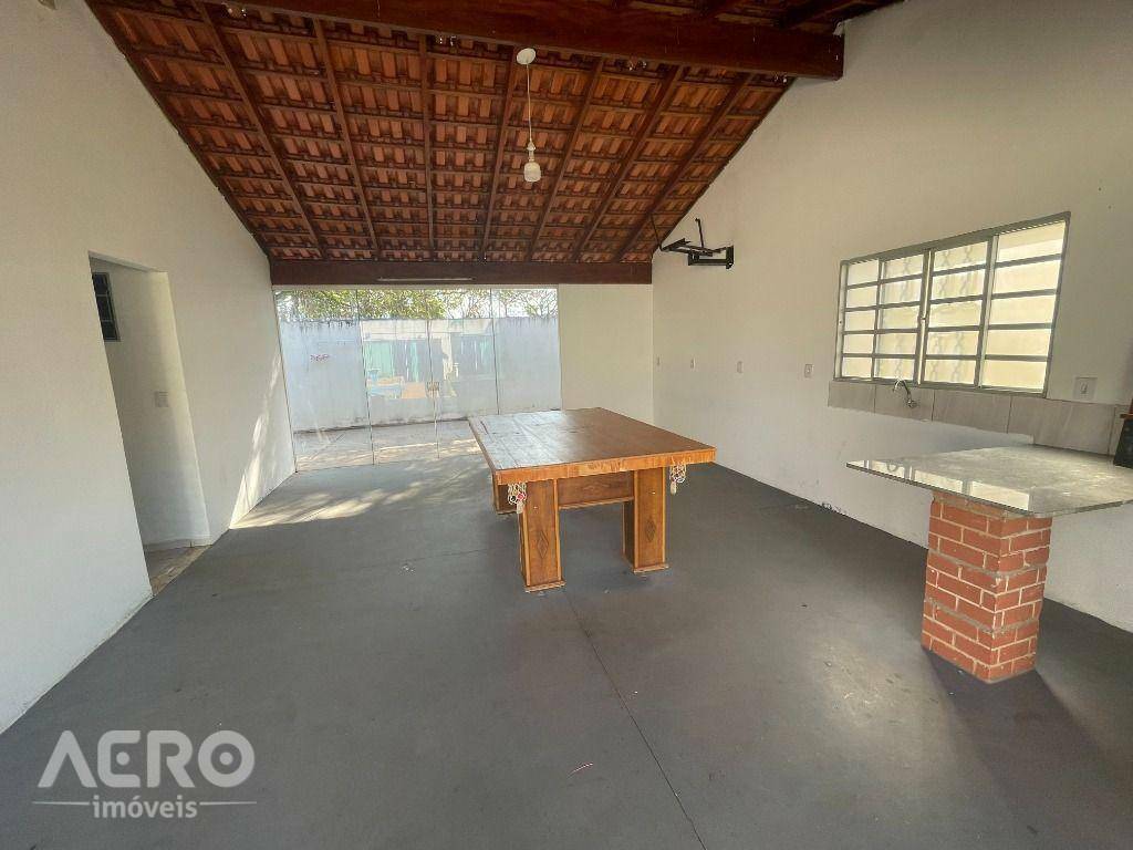 Casa de Condomínio à venda com 3 quartos, 250m² - Foto 33