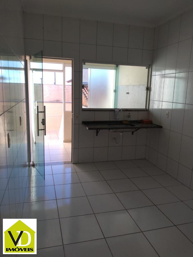 Casa à venda com 2 quartos, 100m² - Foto 8