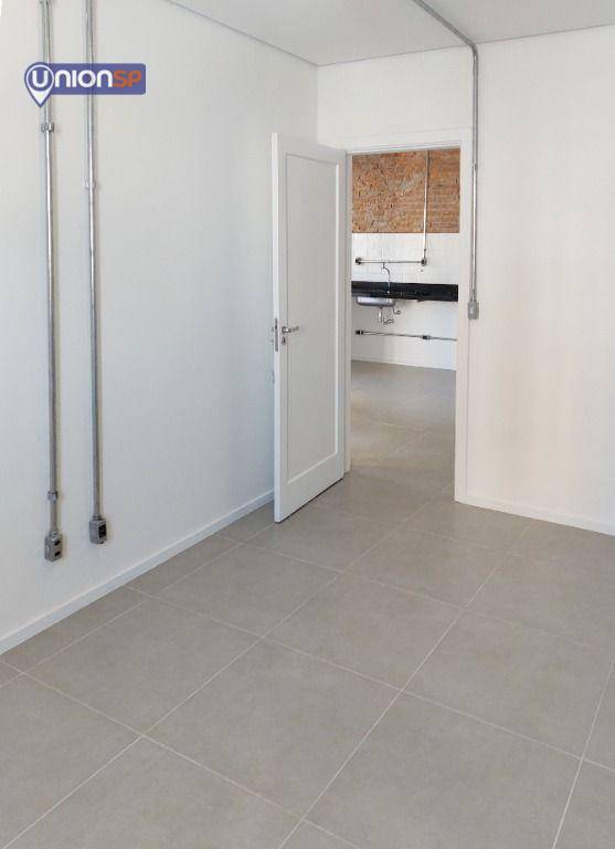 Apartamento à venda com 1 quarto, 50m² - Foto 2