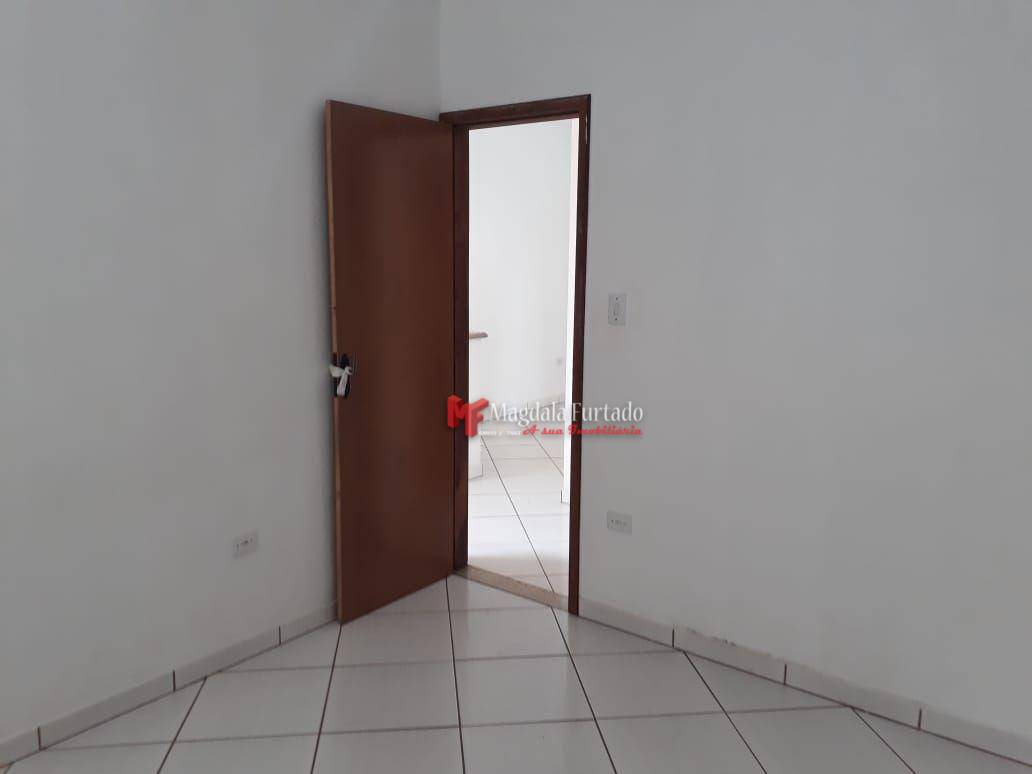 Casa à venda com 3 quartos, 80m² - Foto 15