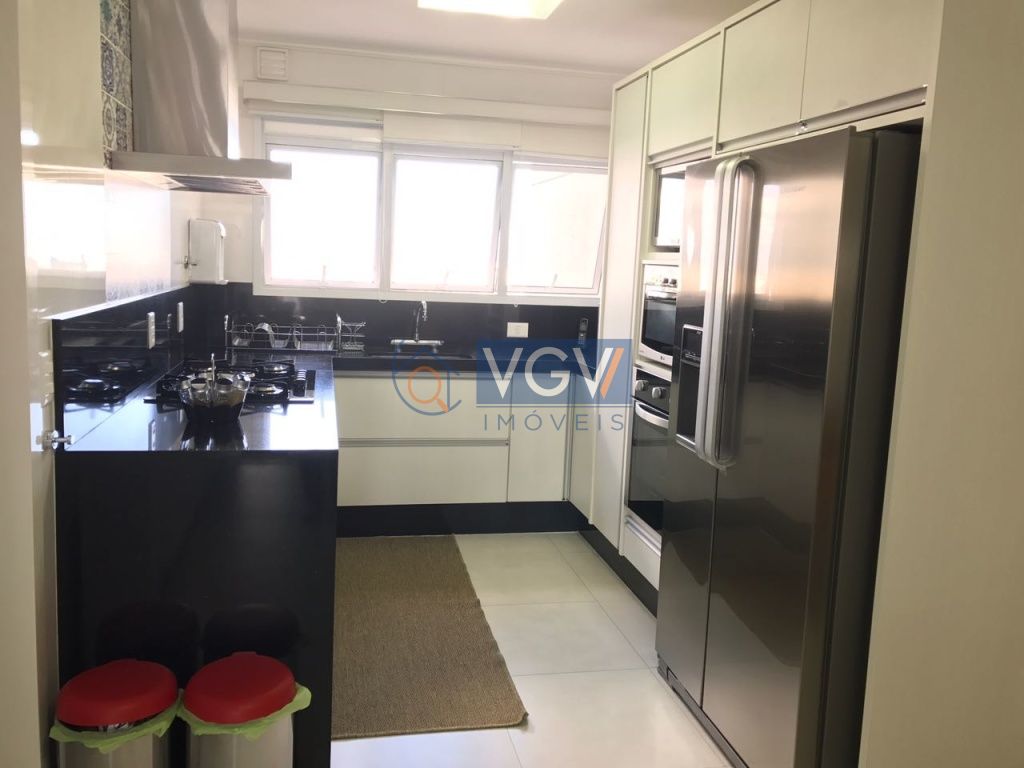 Apartamento à venda com 4 quartos, 213m² - Foto 7