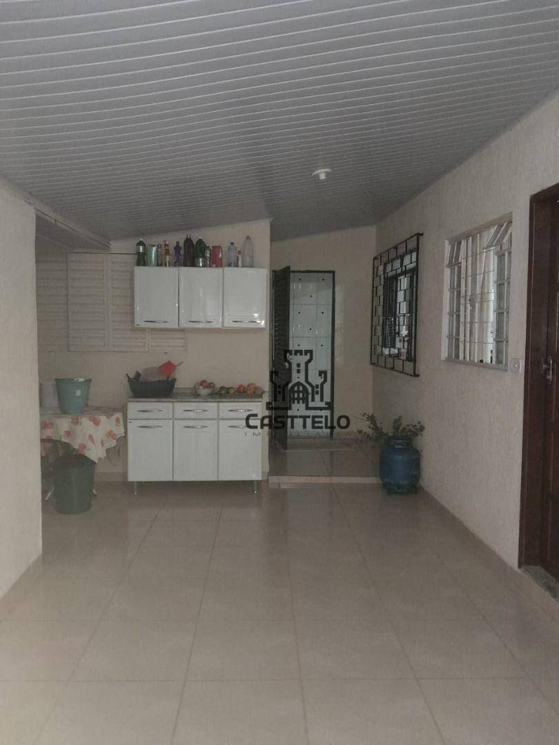 Casa à venda com 2 quartos, 75m² - Foto 9