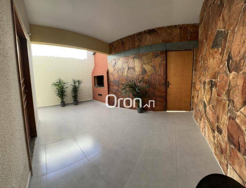 Casa à venda com 3 quartos, 299m² - Foto 11