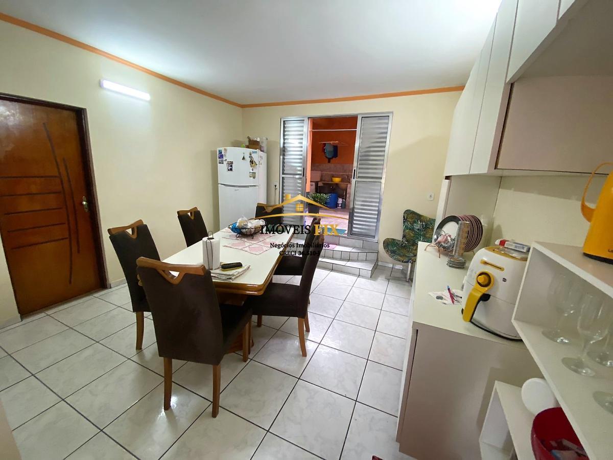 Casa à venda com 3 quartos, 159m² - Foto 7