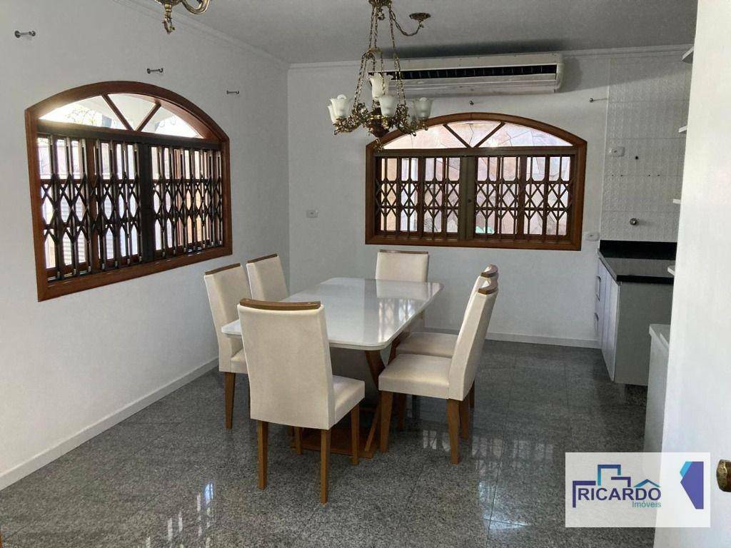 Casa à venda e aluguel com 3 quartos, 298m² - Foto 16