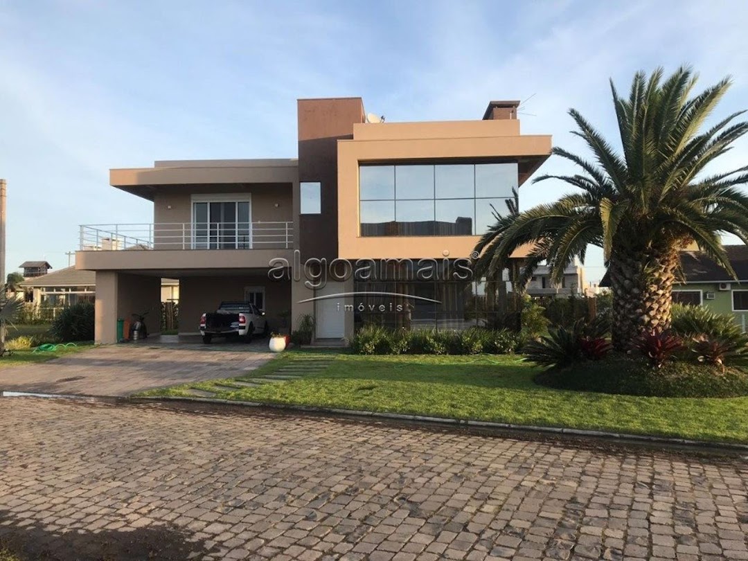 Casa de Condomínio à venda com 4 quartos, 350m² - Foto 2