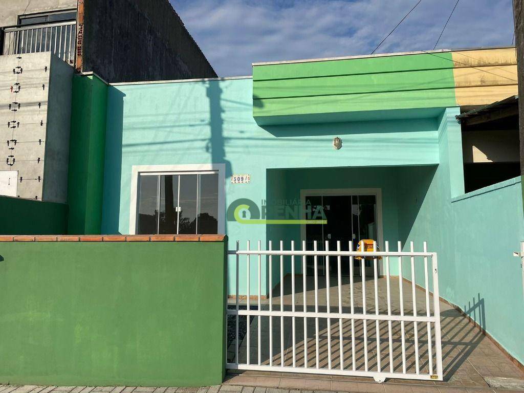 Casa para alugar com 2 quartos, 70m² - Foto 1