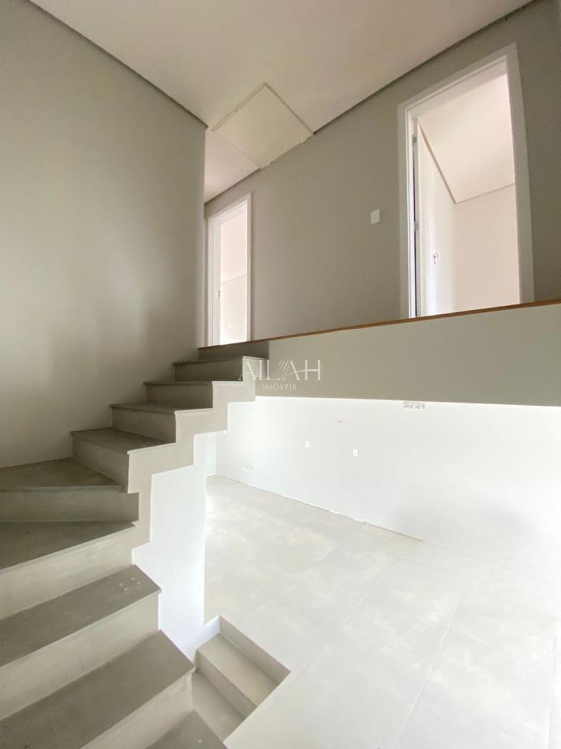 Casa à venda com 3 quartos, 196m² - Foto 4