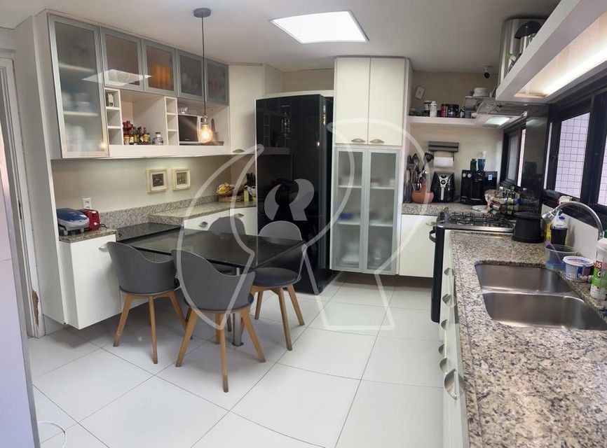 Apartamento à venda com 3 quartos, 186m² - Foto 16