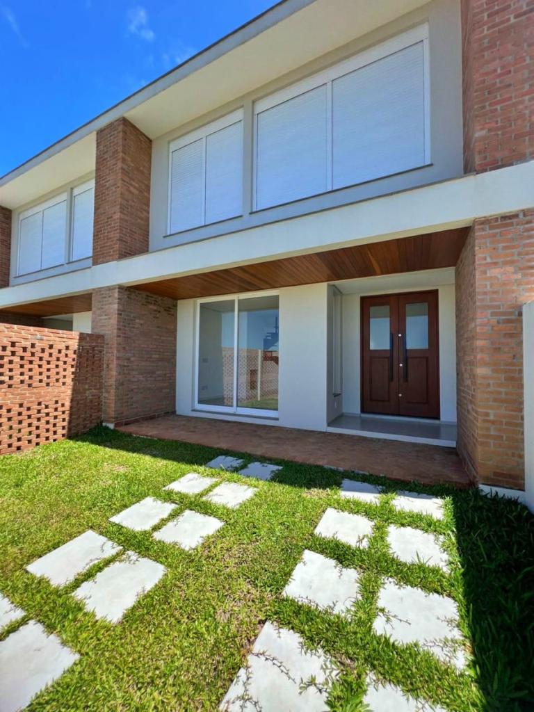 Sobrado à venda com 2 quartos, 134m² - Foto 1