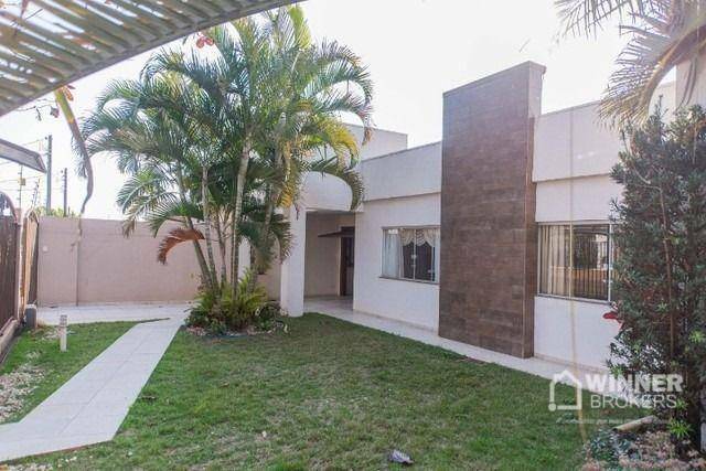 Casa à venda com 3 quartos, 270m² - Foto 1