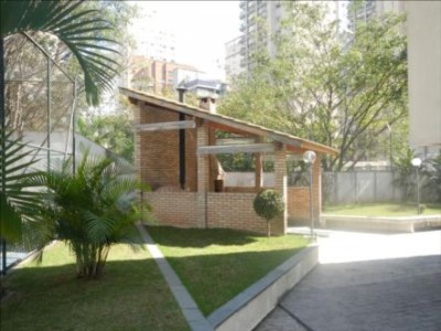 Apartamento para alugar com 3 quartos, 130m² - Foto 23