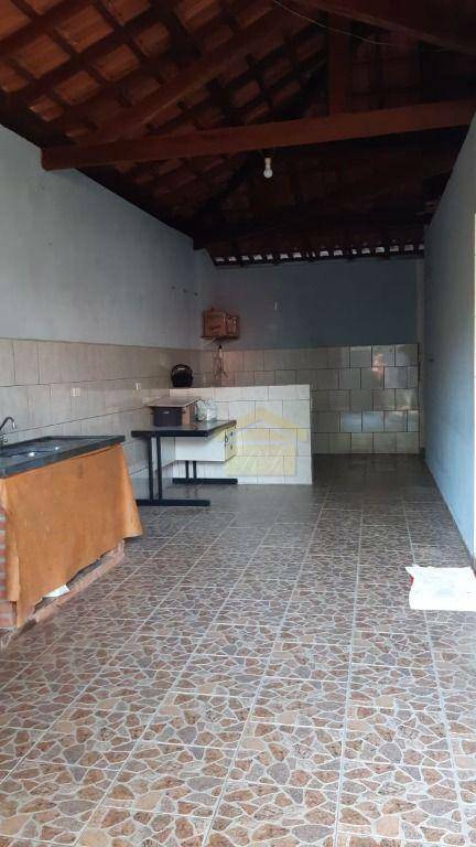 Casa à venda com 3 quartos, 200m² - Foto 16