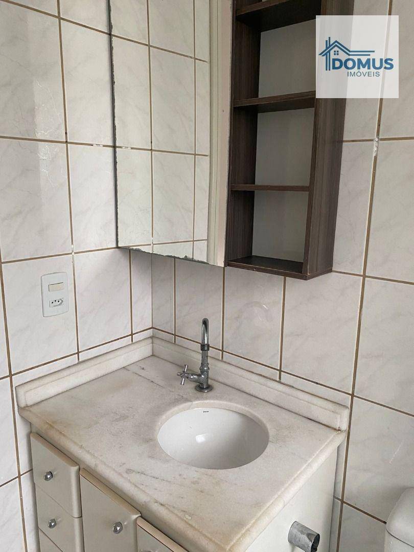 Apartamento para alugar com 2 quartos, 68m² - Foto 17