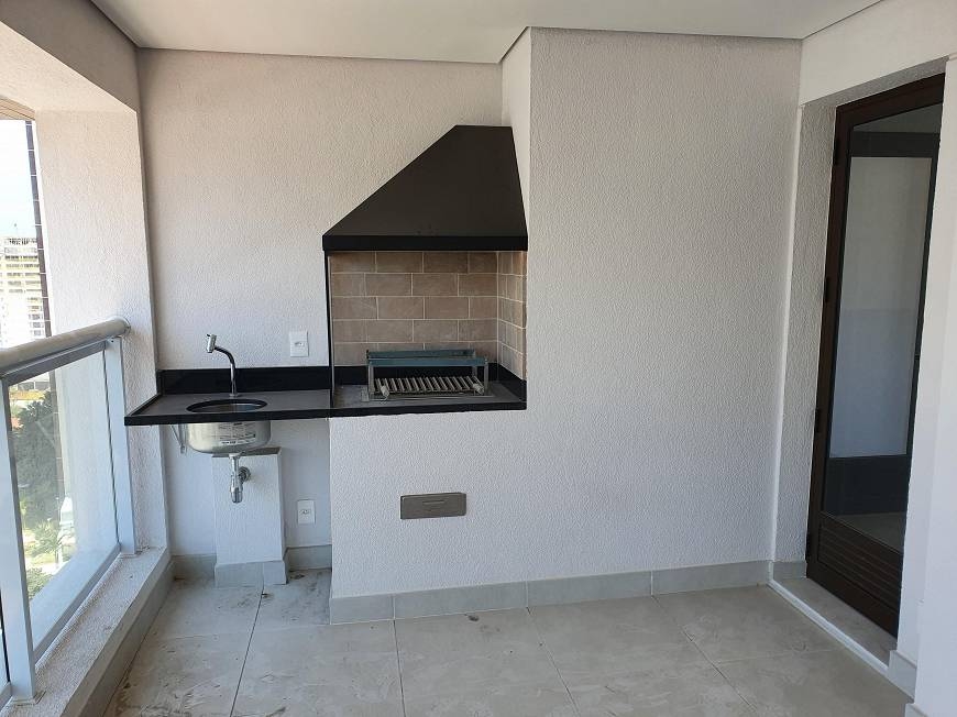 Apartamento à venda com 3 quartos, 137m² - Foto 2