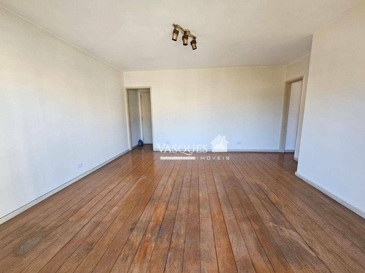 Apartamento à venda com 2 quartos, 69m² - Foto 2