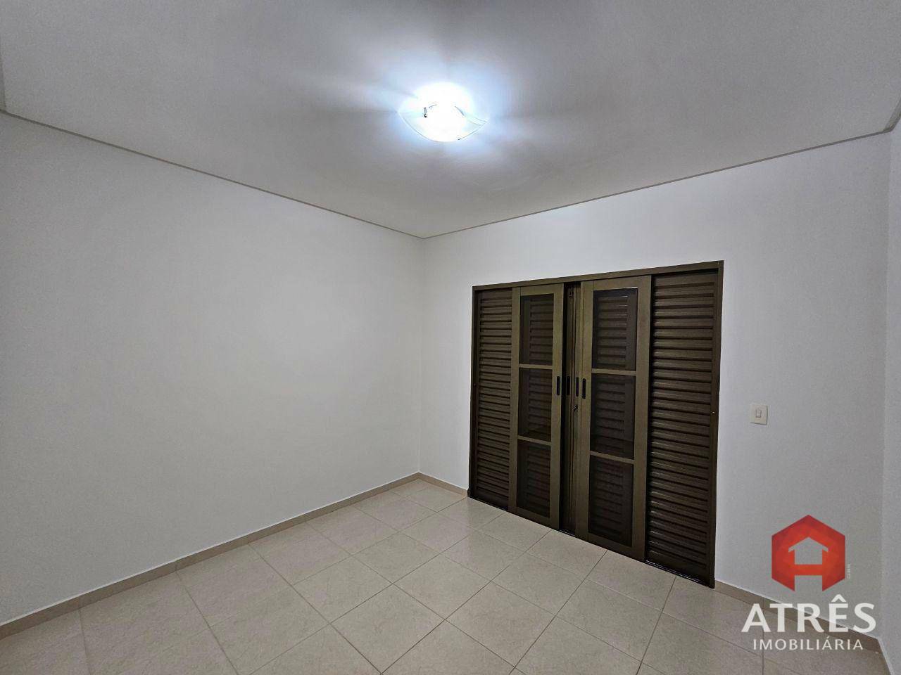 Sobrado para alugar com 3 quartos, 195m² - Foto 13