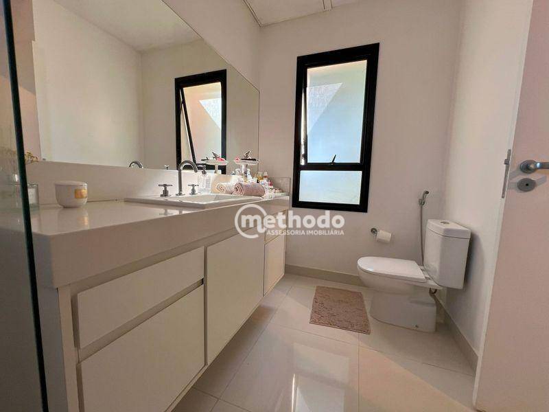 Casa de Condomínio à venda com 3 quartos, 250m² - Foto 18