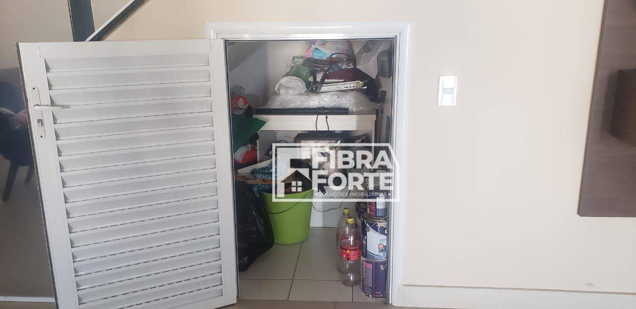 Casa à venda com 3 quartos, 247m² - Foto 18