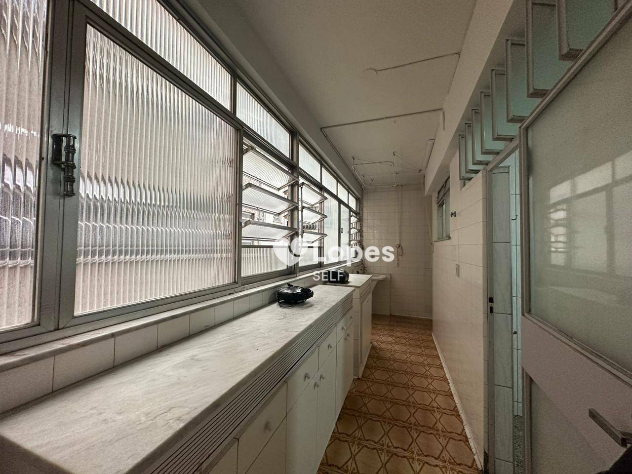 Apartamento à venda com 3 quartos, 161m² - Foto 14