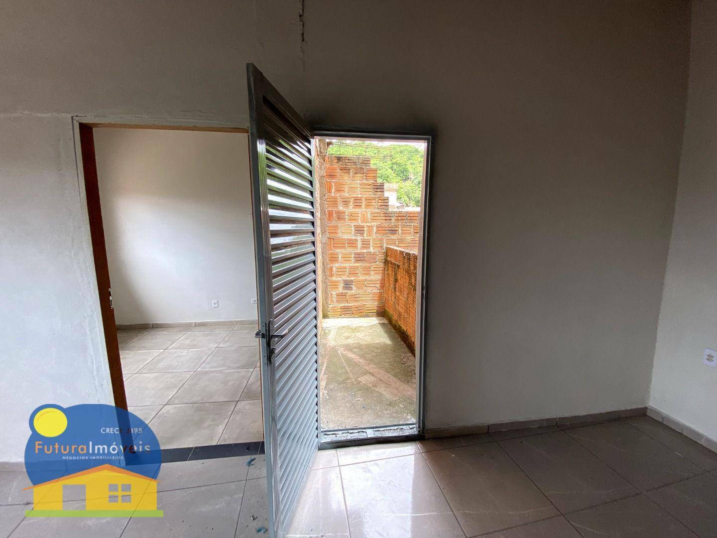 Casa à venda e aluguel com 3 quartos, 60m² - Foto 23