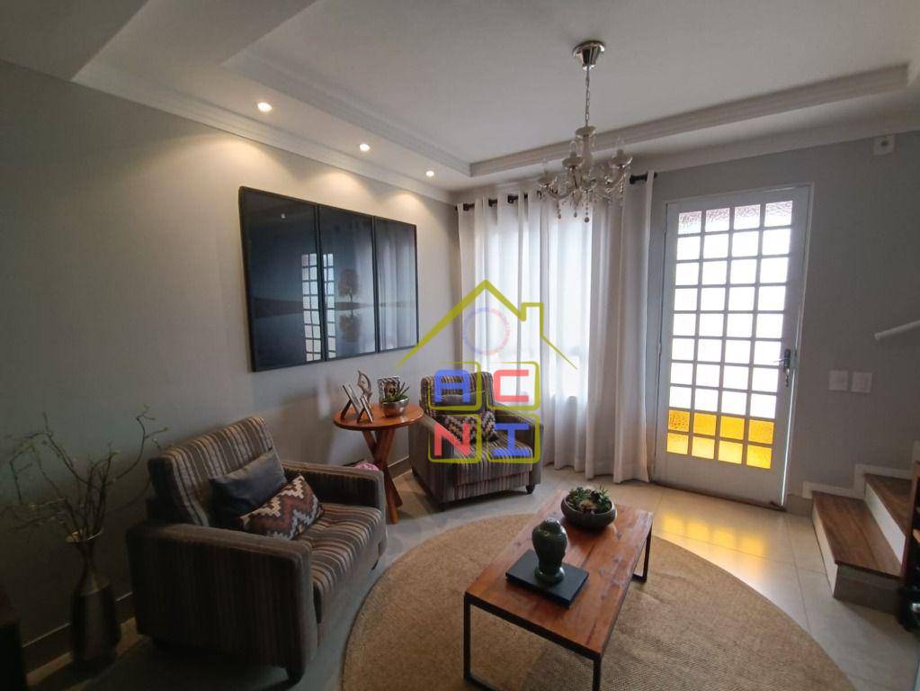 Sobrado à venda com 3 quartos, 110m² - Foto 4