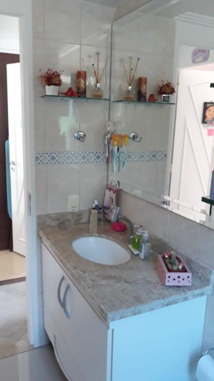 Apartamento à venda com 2 quartos, 64m² - Foto 32