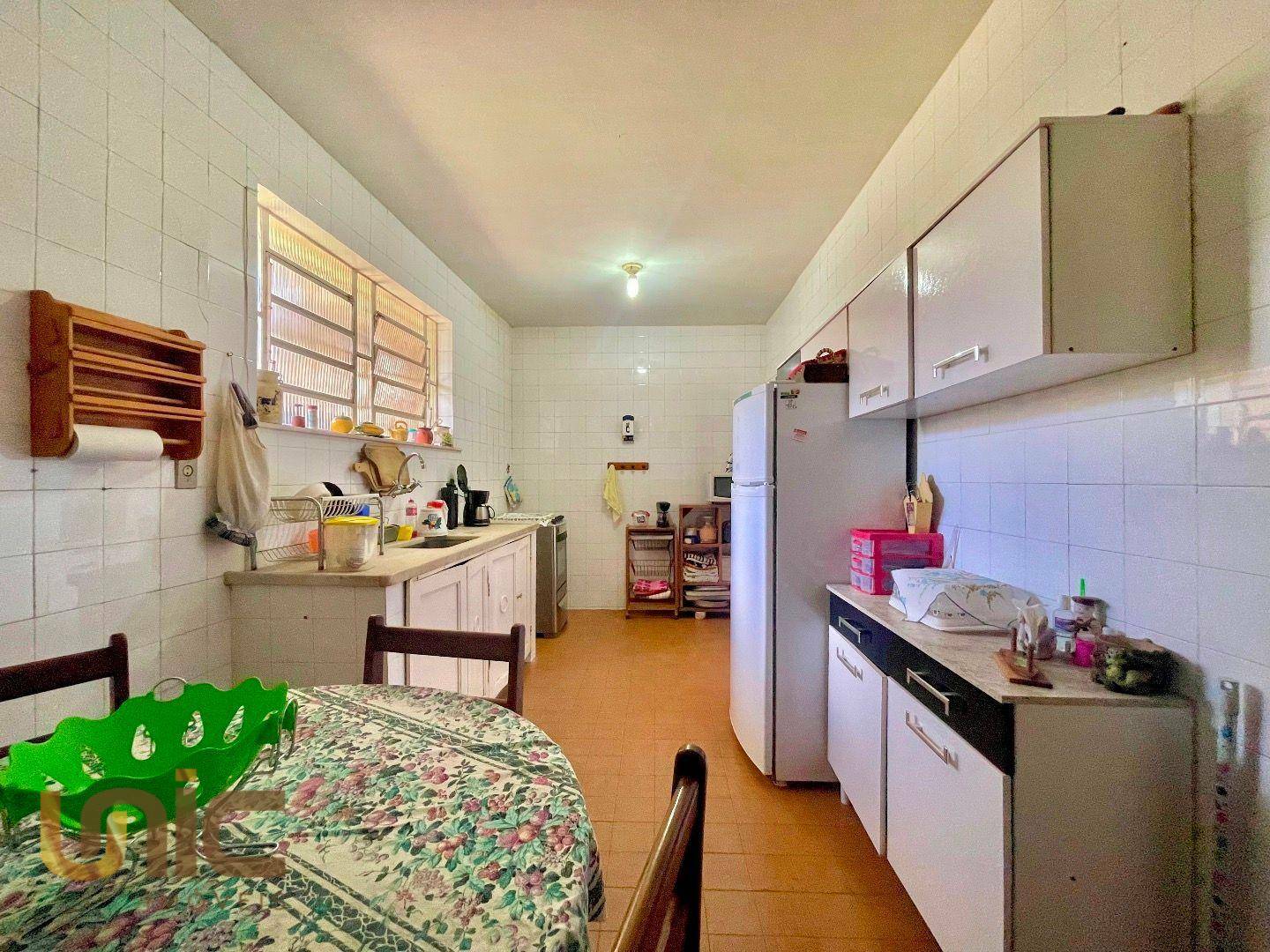 Casa à venda com 5 quartos, 180m² - Foto 18