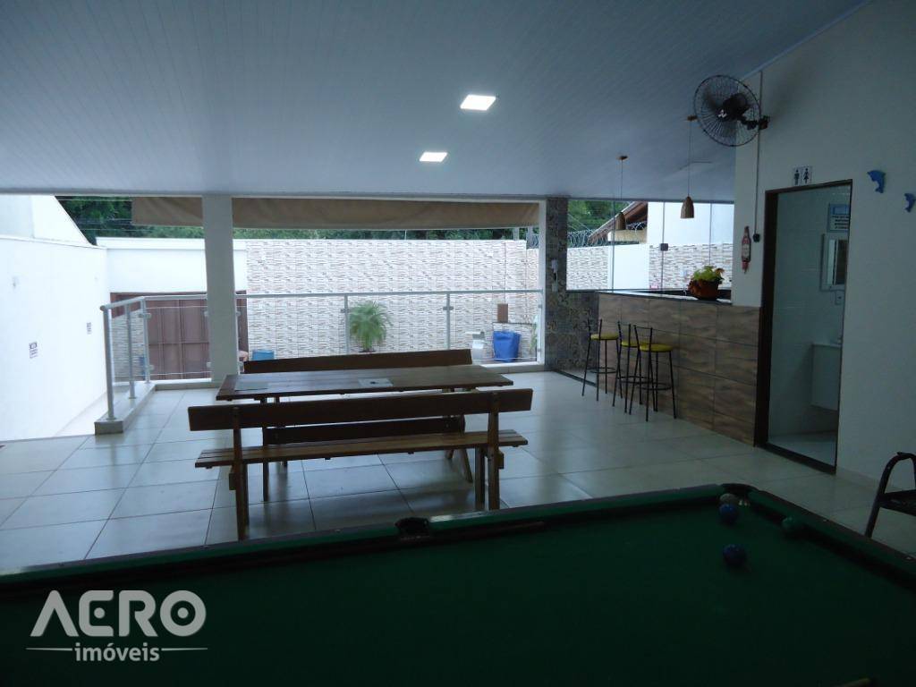 Casa à venda com 3 quartos, 200m² - Foto 28