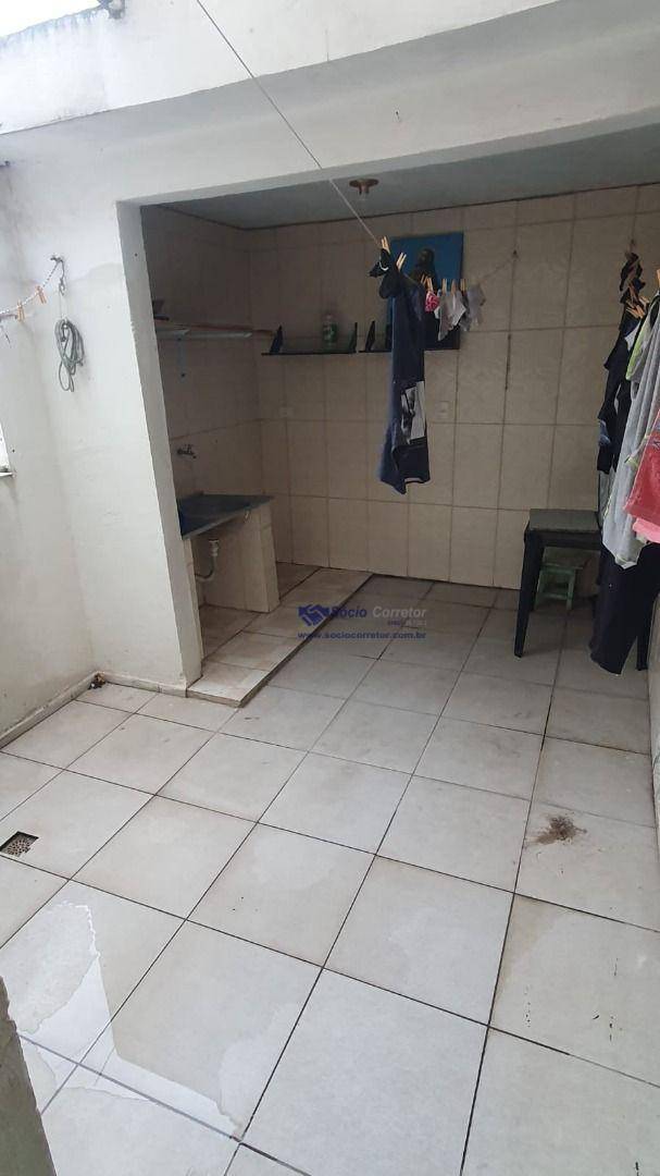 Sobrado à venda com 6 quartos, 150m² - Foto 10