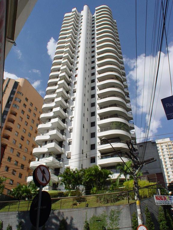 Apartamento à venda com 4 quartos, 238m² - Foto 1