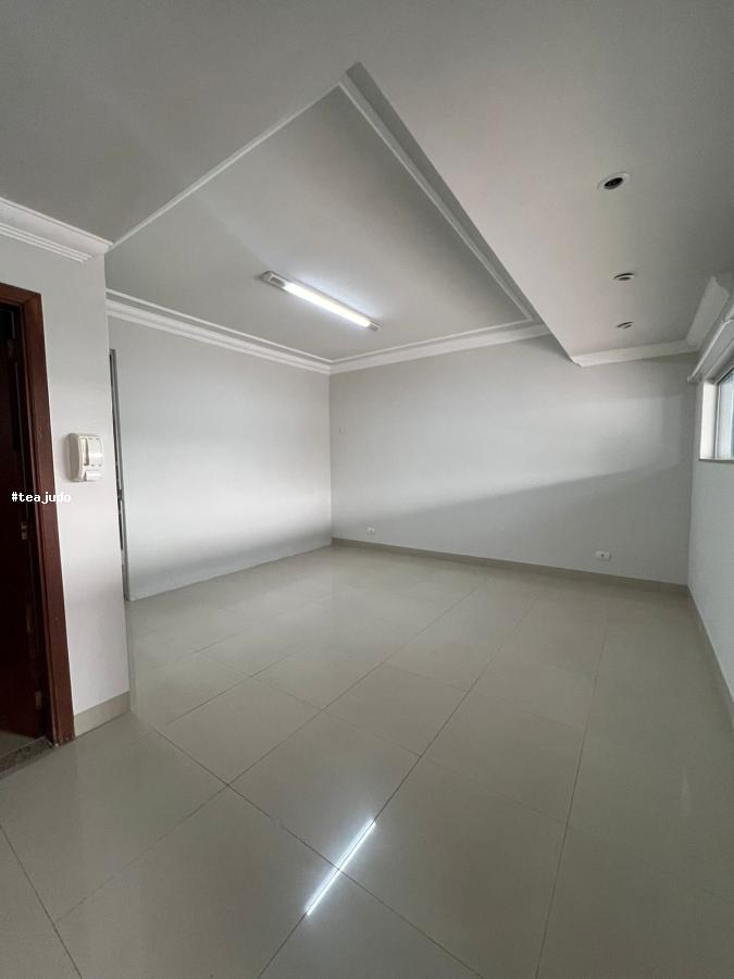 Casa à venda com 4 quartos, 250m² - Foto 3