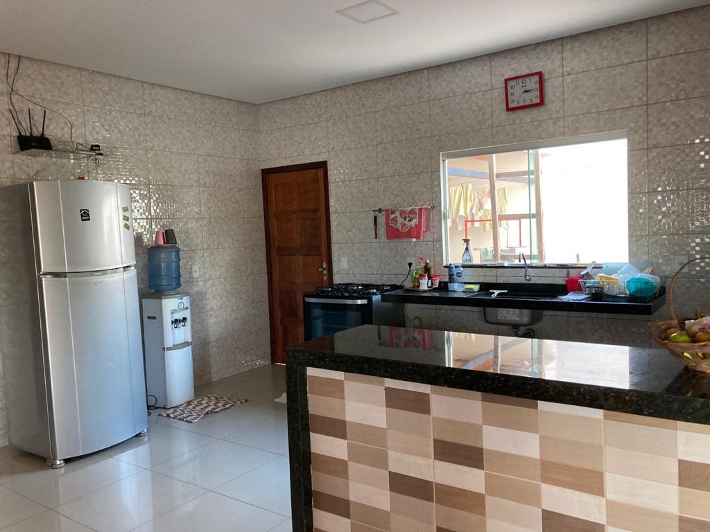 Casa à venda com 3 quartos, 253m² - Foto 8