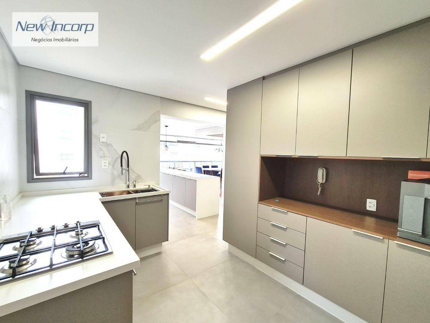 Apartamento à venda e aluguel com 3 quartos, 193m² - Foto 17