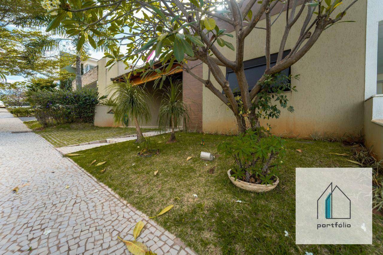 Casa de Condomínio à venda com 3 quartos, 236m² - Foto 31