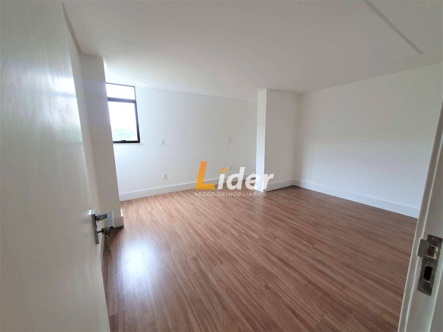 Apartamento à venda com 4 quartos, 170m² - Foto 18