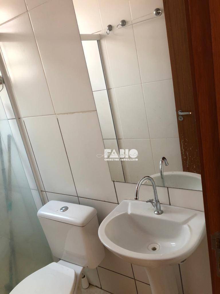 Apartamento à venda com 2 quartos, 65m² - Foto 2